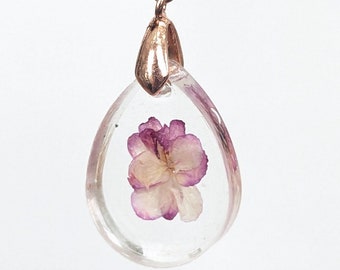 African Violet Real Pressed Flower / Resin Pendant Jewelry / UV Resin Preserved Dried African Violet / Ness Satin Rose Dried Flower Jewelry