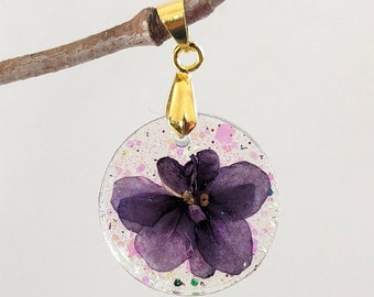 African Violet Real Pressed Flower / Resin Pendant Jewelry / UV Resin Preserved Dried African Violet / Inner Strength Dried Flower Jewelry