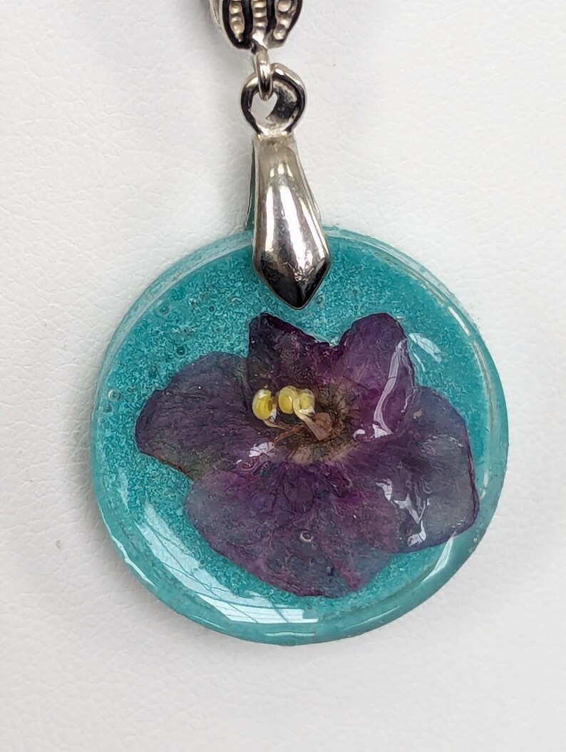 African Violet Real Pressed Flower / Resin Pendant / UV Resin Preserved Dried African Violet / Toronto Belle Purple Dried Flower Jewelry image 7