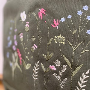 Rucksack, Rollrucksack, BackPack mit Wildblumen Stickerei Bild 8