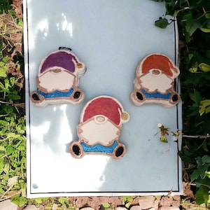 Bombas de baño de gnomos de 113 g (4 oz), temática fantástica, bombas de baño primaverales, regalos para amantes de la jardinería, muy perfumadas, gnomos veraniegos, bombas de baño efervescentes. Varias fragancias.