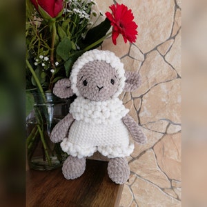 Amigurumi sheep, Easter lamb crocheted Easter cuddly toy Easter gift Easter lamb stuffed toy soft and fluffy baby