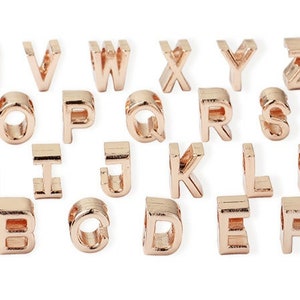 Pingentes com letras do alfabeto A-Z adequados para pulseira europeia de cobra, colar com contas iniciais de ouro rosa, pingente de joia de aniversário para presente