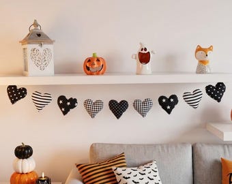 Black Halloween Heart Garland, Gothic Fabric Banner, Spooky Mantel Decor, Black White Heart Bunting, Modern Halloween Home Decor