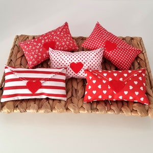Stoff Liebesbriefe Valentinstag Tiered Tray Filler, Valentinstag Dekor, Mini Liebesbriefe rustikale Valentinstag,