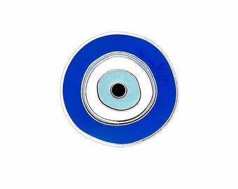 Pin de esmalte que protege contra el mal de ojo: aléjate de la negatividad con un simbolismo elegante.