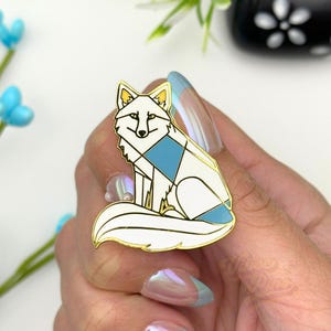 Arctic Fox Enamel Pin - VibeePins Exclusive