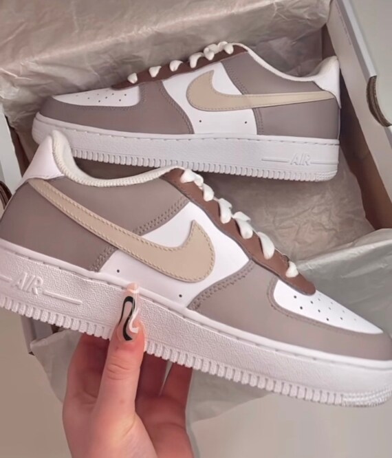 Zapatillas Air Force 1 marrones y beige - Etsy España