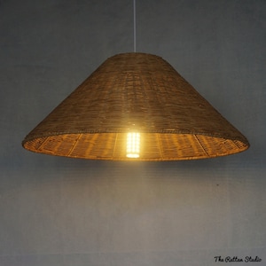 Modern Hand-Woven Bamboo Pendant Light Rattan Bamboo Weaving Kitchen Living Room Decor Pendant Lamps LED Light Fixtures Vintage Chandelier