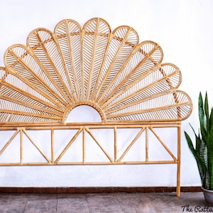 Handmade Rattan Floral Design BedHead Rattan Peacock Handcrafted Headboard Wicker Master Bedroom Furniture Decors