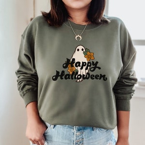 Happy Halloween Geist Sweatshirt | Spooky Season Mom Apparel
