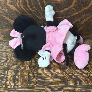 2010 Minnie Mouse babyrammelaar pluche Disney's Minnie Kids Preferred afbeelding 6