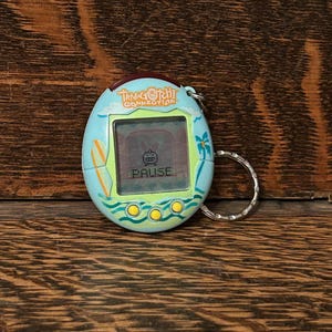 Tamagotchi Connection V2 Tropical Beach 2005 Bandai Wiz