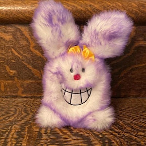 Very Rare Gemmy Animatronic Bunny Rabbit Goofy Grinner Sings “Zippidy Do Da” & Ears Move Around