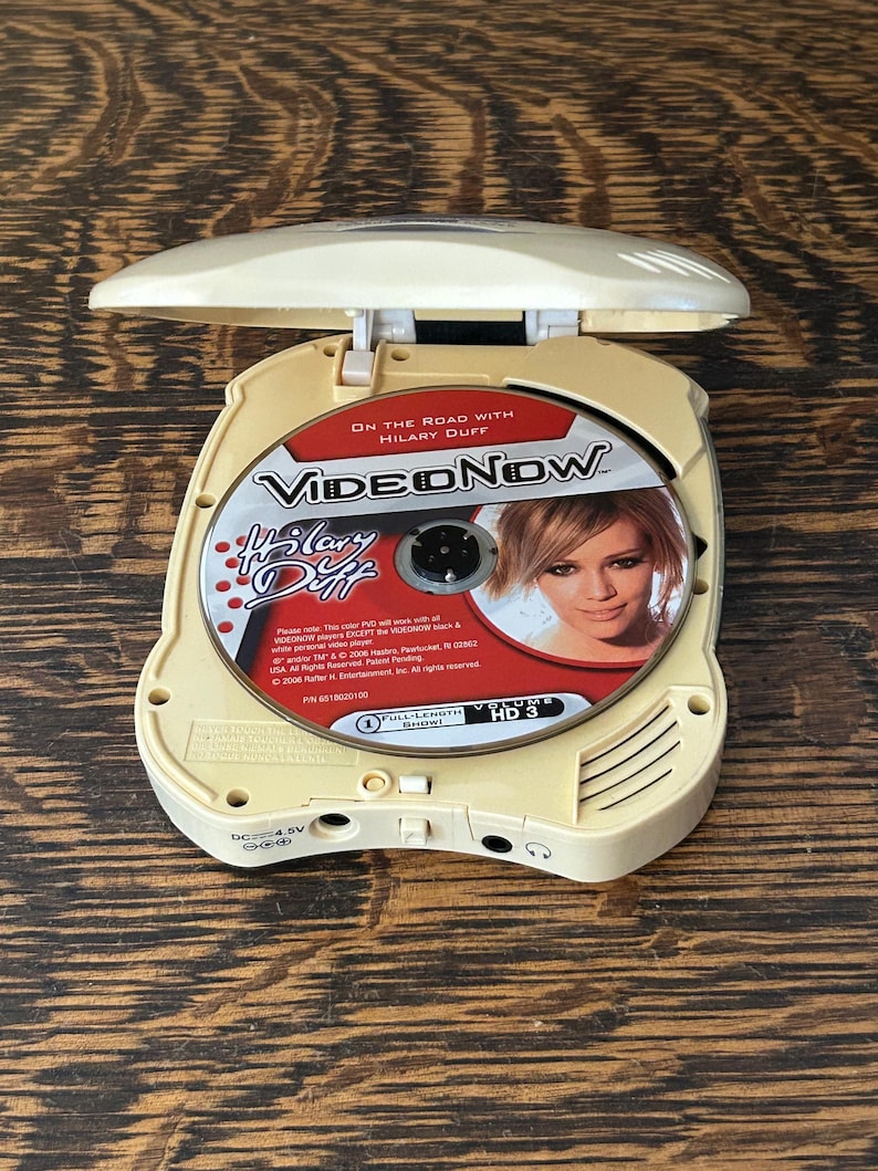 Video Now Color 2004 Hasbro Video Now Color Portable Movie Player With Hilary Duff CD ...