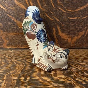 Vintage Tonala Mexican Pottery Hand Painted Cat Figurine Artist Signed Mateus Mexico