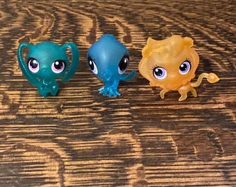2006 Littlest Pet Shop Teeniest Tiniest Pop up Garden Playset