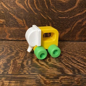1988 Playskool Wee Animals Baby Toy Push & Pull Toy Baby Rattle