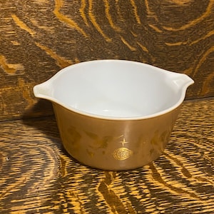 Vintage Pyrex Casserole Dish Early American Print 1 QT Casserole Bowl Pyrex 473