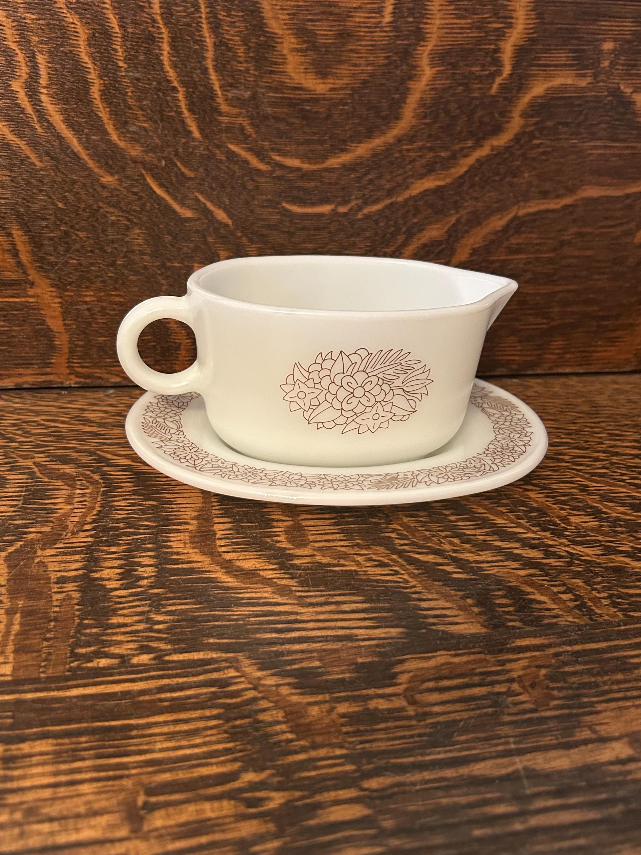 Vintage Pyrex Woodland Gravy Boat & Butter Dish - Etsy