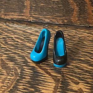 Monster High Doll Frankie Stein Ghoul Spirit Replacement Blue & Black Shoes