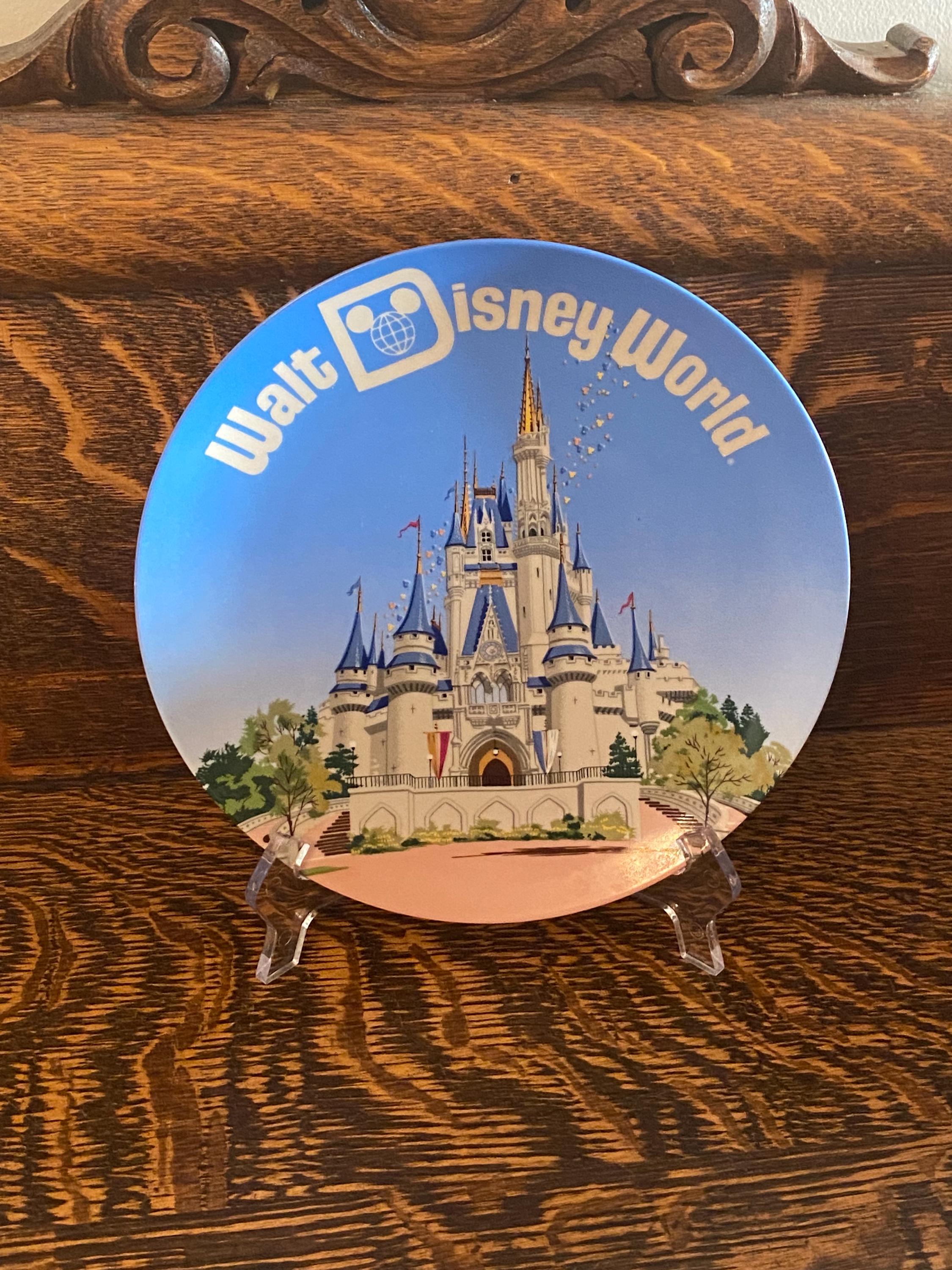 アンティーク　30年前　Walt Disney World プレート　2枚セット Walt Disney World 20周年 記念プレート 【公式通販】