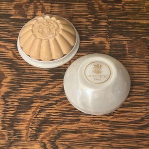 Vintage Nina Ricci Paris Perfumed Body Soap L’air Du Temps Hollywood Regency Bath & Beauty Bar Soap