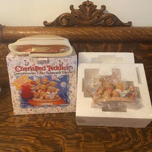 Vintage Cherished Teddies 5 Year Anniversary Figurine Enesco 1996 Priscilla Hillman Cherished Teddies 5th Anniversary