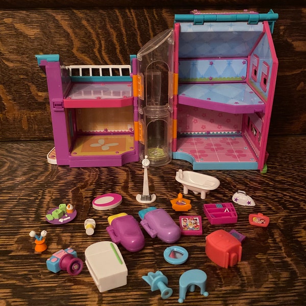 Vintage Polly Pocket Polly Place Hangin’ Out House Magnetic Polly Pocket Toy 2002 Mattel