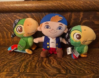 Jake And The Neverland Pirates Plush - Cubby The Pirate - Skully Parrot