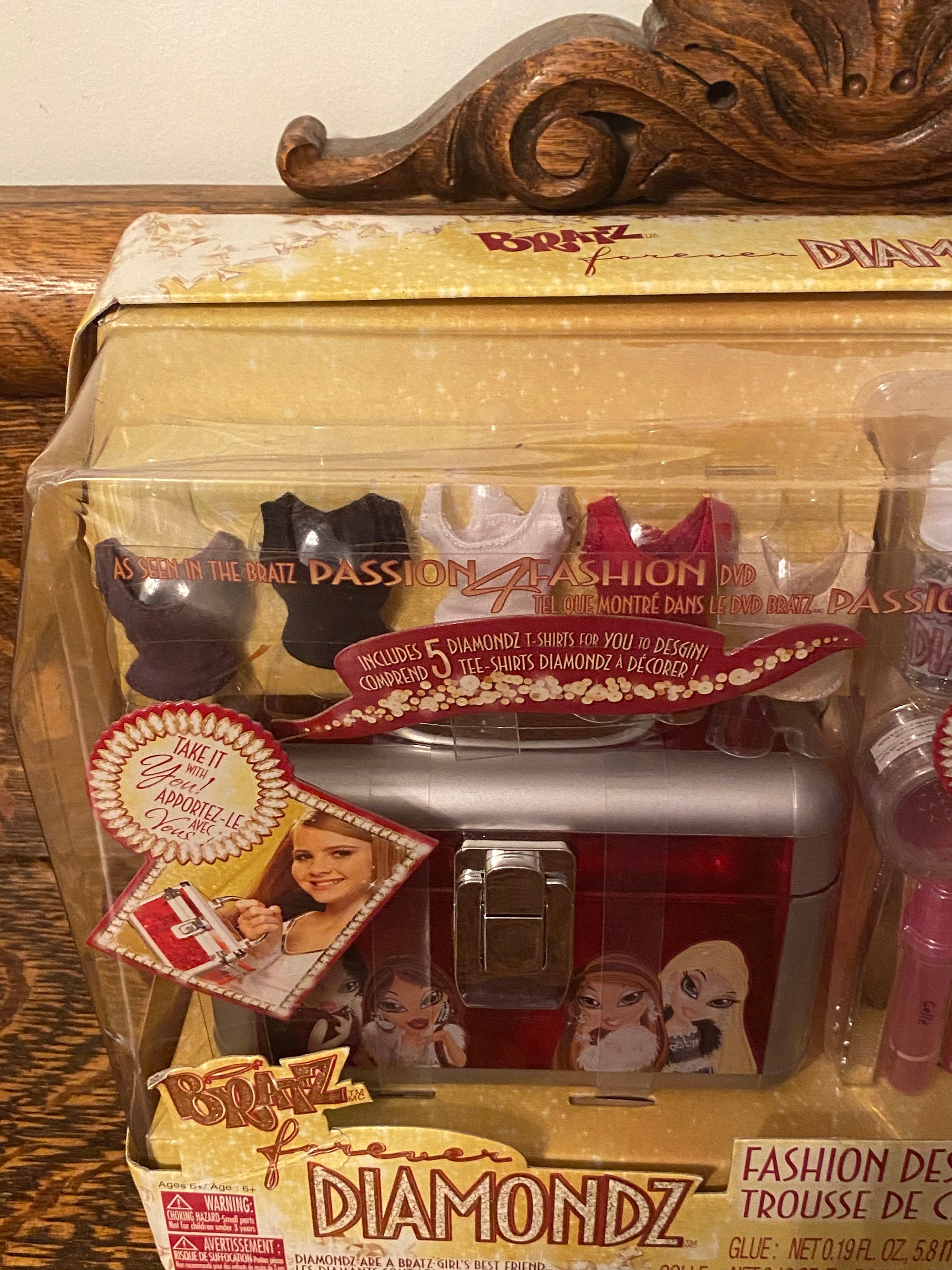 Rare Bratz Forever Diamondz Fashion Design Kit NIB 2006 MGA Bratz