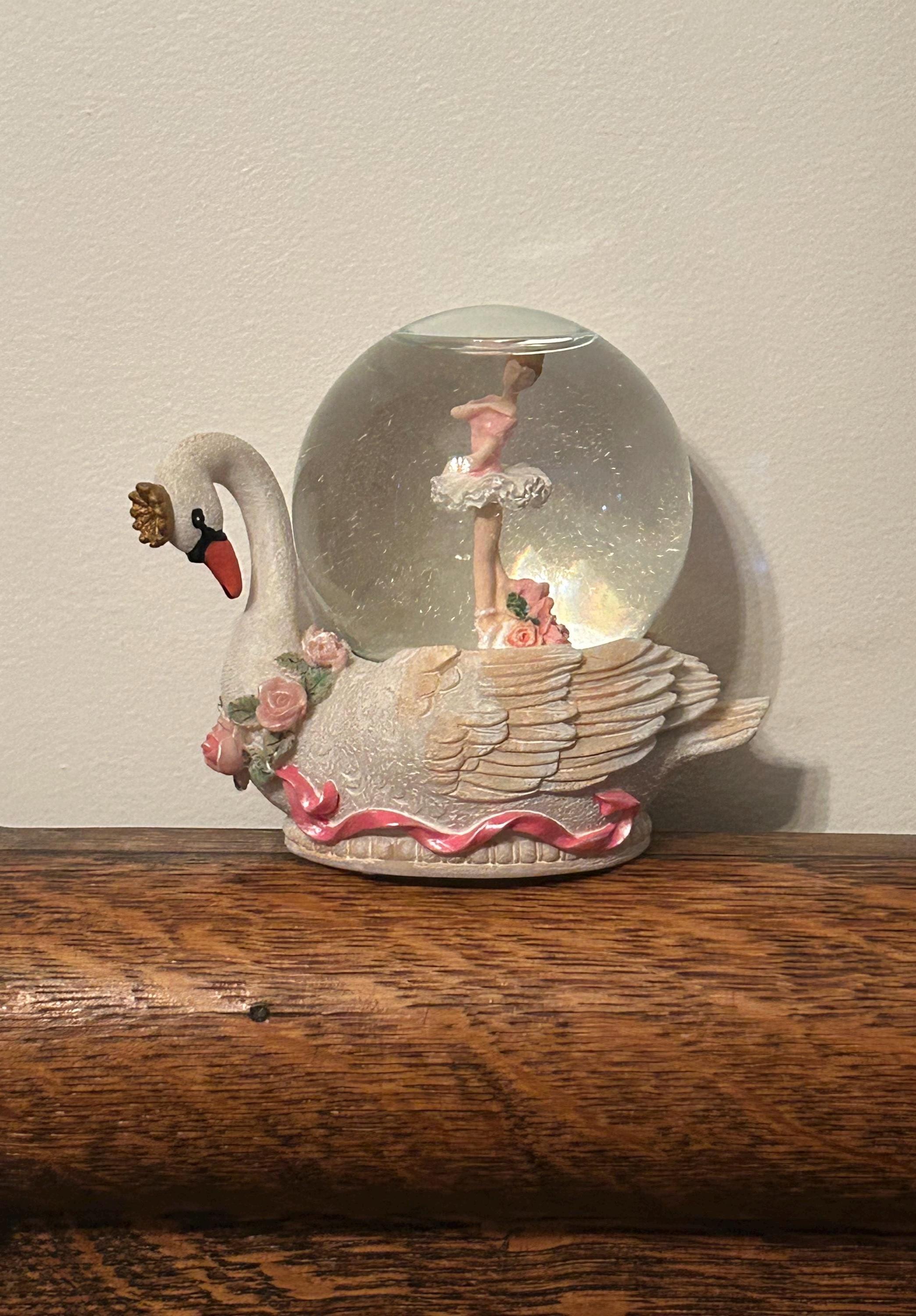 Vintage Swan Lake Snow Globe Twinkle Quality Giftware - Gift For Dancer - Ballerina - Ballet Dancer