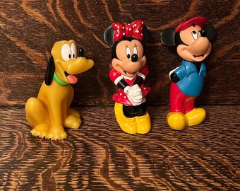 Juguetes de baño vintage de Disney con figuras de Mickey Mouse, Minnie Mouse y Pluto