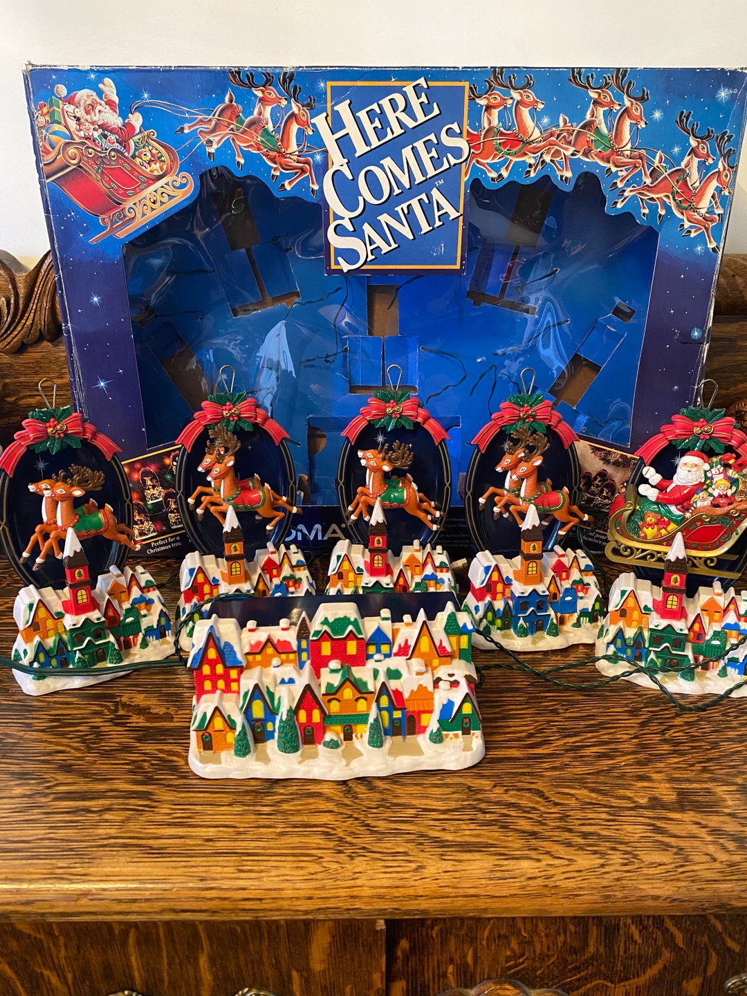 Vintage Noma Hear Comes Santa 1994 Musical Moving Light up Christmas