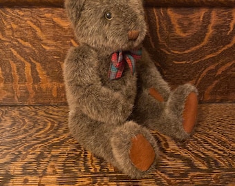 Vintage Teddy Bear 1996 Collectible Classics Plush