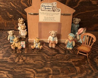 Our Cherished Family Cherished Teddies Set Complete With Extras