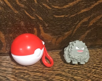 Vintage Pokémon Pokeball Graveler Spinning Top Toy 90's
