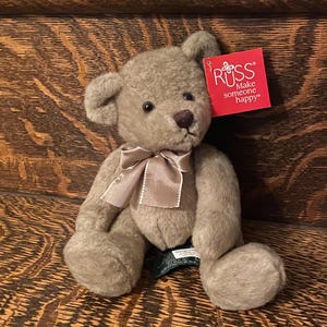 Russ Berrie “Dellington” Teddy Bear Plush Russ Amram’s