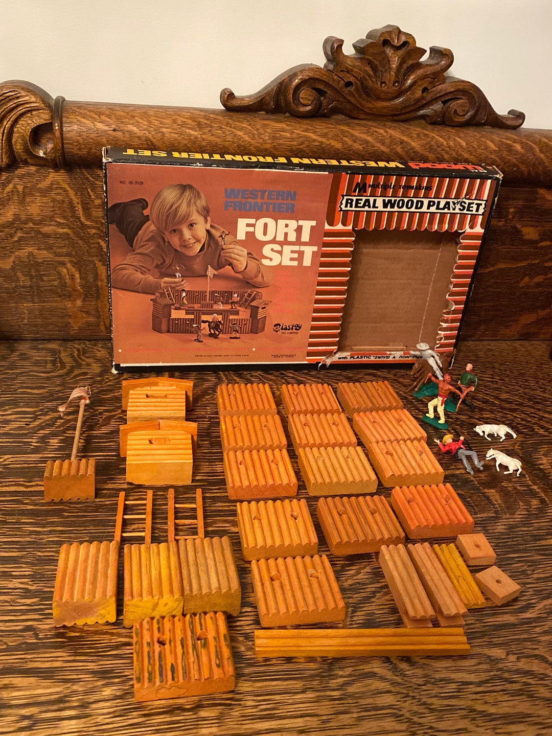 Rare 1972 Plastoy Western Frontier Cowboys & Indians Wooden