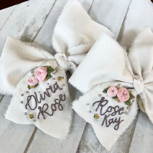 Hand Embroidered Bow, Custom Name Bow, Name Gift For Kids, Personalized Bow, Baby Shower Gift, First Birthday Bow, Baby Headband, Spring Bow image 2