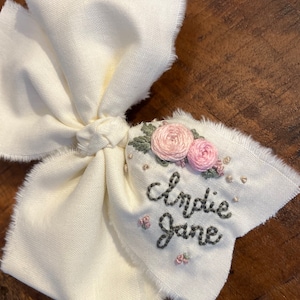 Hand Embroidered Bow, Custom Name Bow, Name Gift For Kids, Personalized Bow, Baby Shower Gift, First Birthday Bow, Baby Headband, Spring Bow image 6