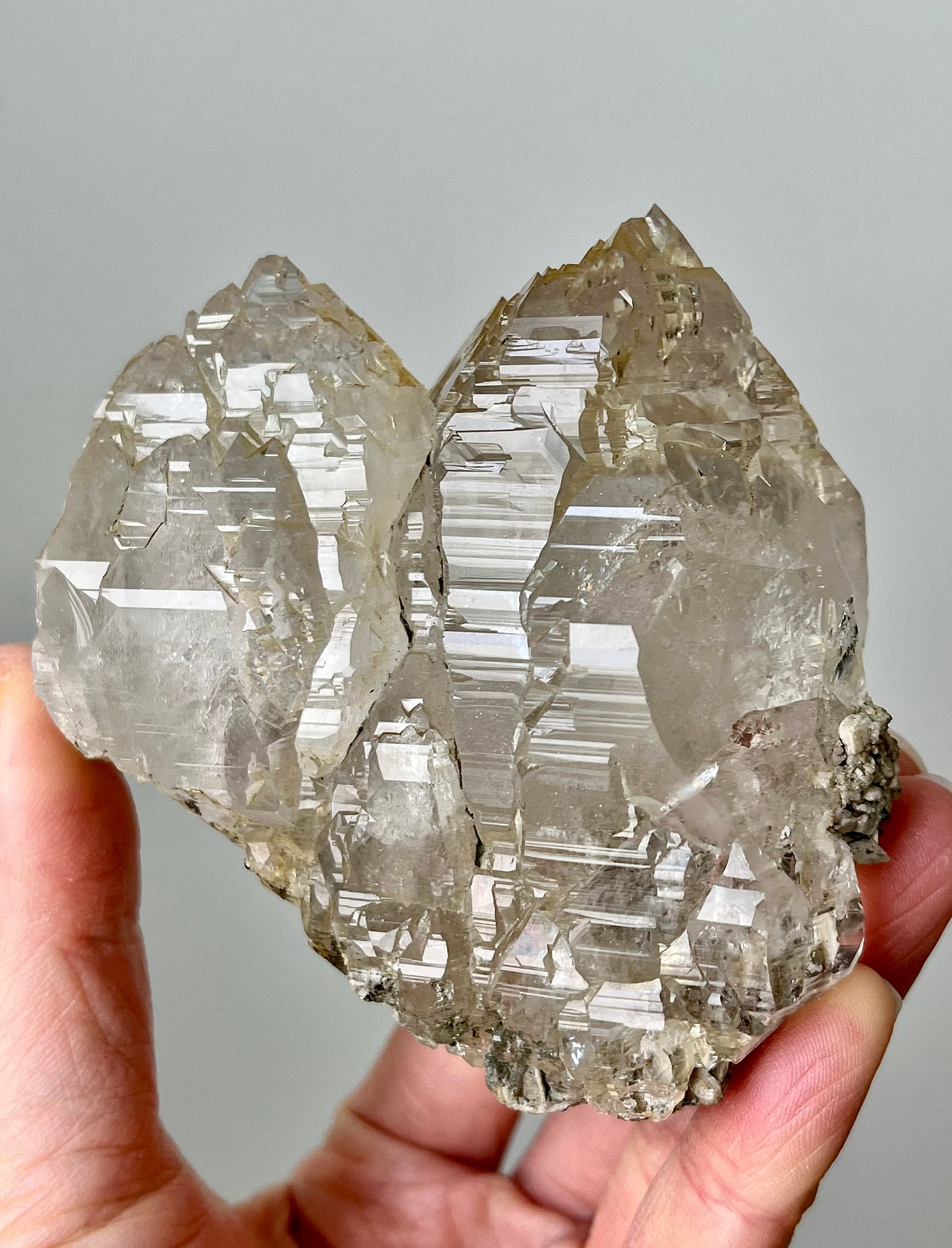 画材 Iron Quartz Genuine Skeletal Elestial Quartz With Iron