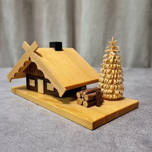 Vintage retro Erzgebirge Incense Smoker House German Christmas hand carved decoration #243