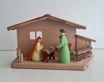 Vintage retro German Erzgebirge Hand painted Nativity scene #238