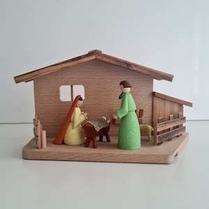 Vintage retro German Erzgebirge Hand painted Nativity scene 238 image 1