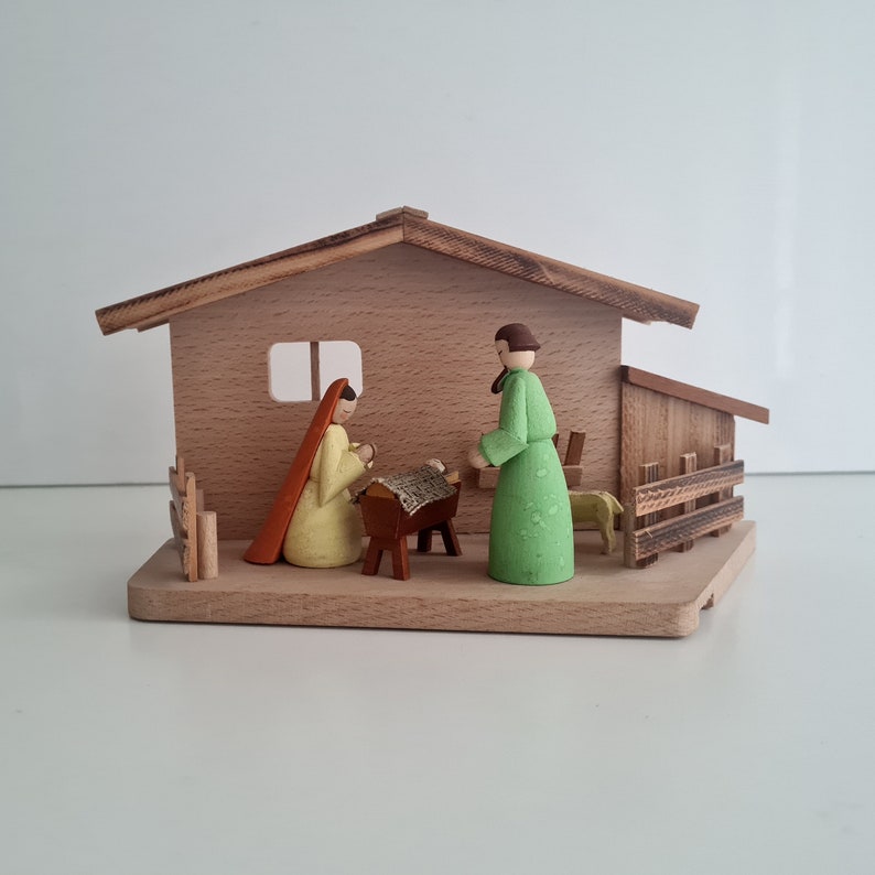 Vintage retro German Erzgebirge Hand painted Nativity scene 238 image 1