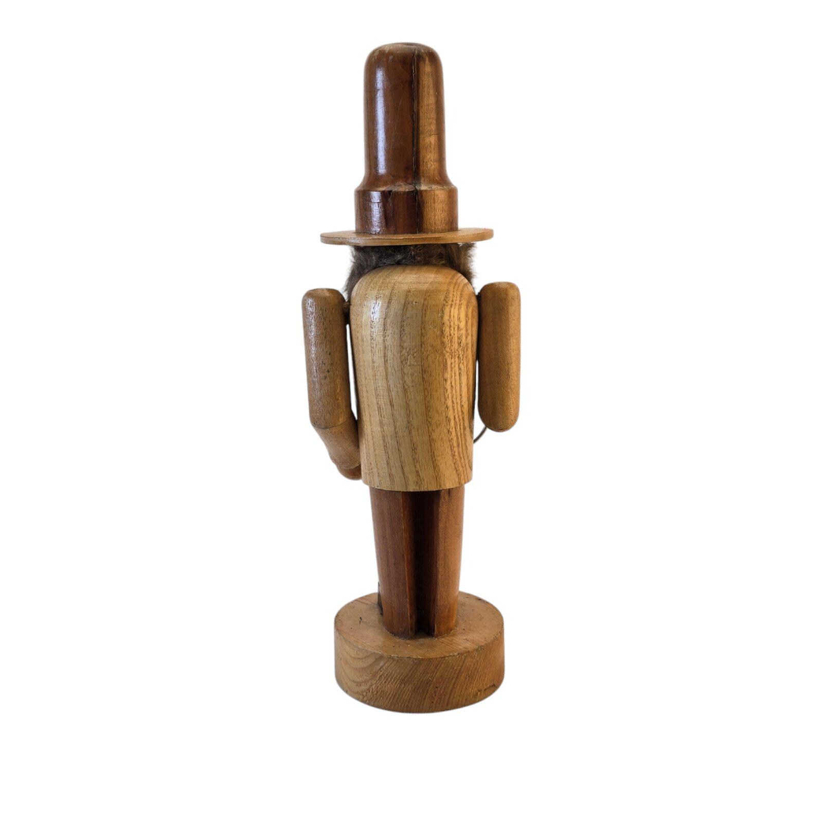 Incensiere Tedesco In Legno - Figurina Uomo Freddo Con Albero - 12 Cm - Fatto A Mano In Germania