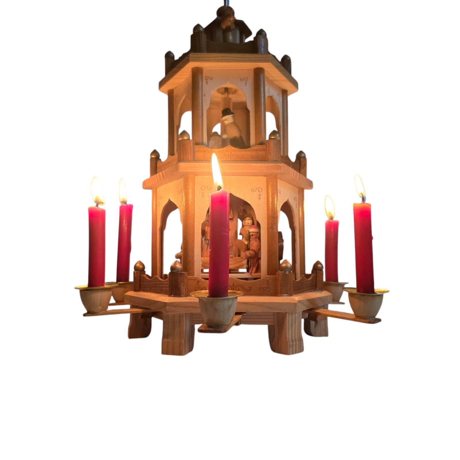 ヴィンテージ エルツ山地 ドイツピラミッド：手描き木製フィギュア