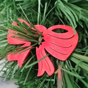 Vintage set of 7 wooden red ribbons Hand painted Christmas tree decorations #166