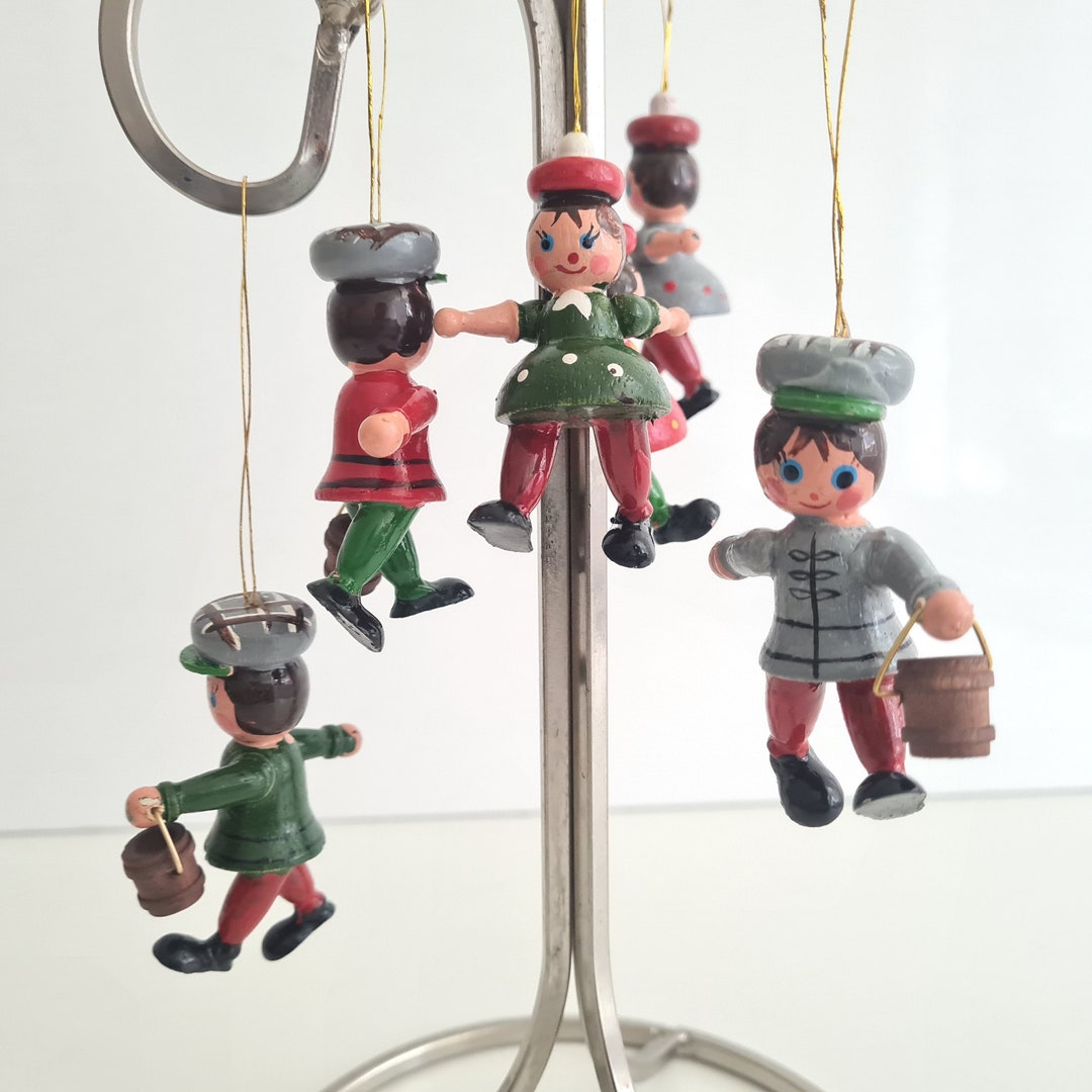 Noch Lot De 6 Figurines De Pèlerins H0 - Colorées à La Main, Poses Variées, Idéales Pour Dioramas Et Trains Miniatures